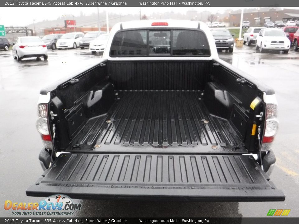 2013 Toyota Tacoma SR5 Access Cab 4x4 Super White / Graphite Photo #10