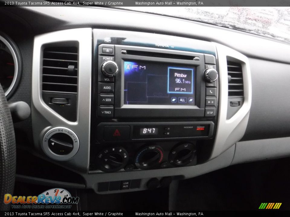 2013 Toyota Tacoma SR5 Access Cab 4x4 Super White / Graphite Photo #16