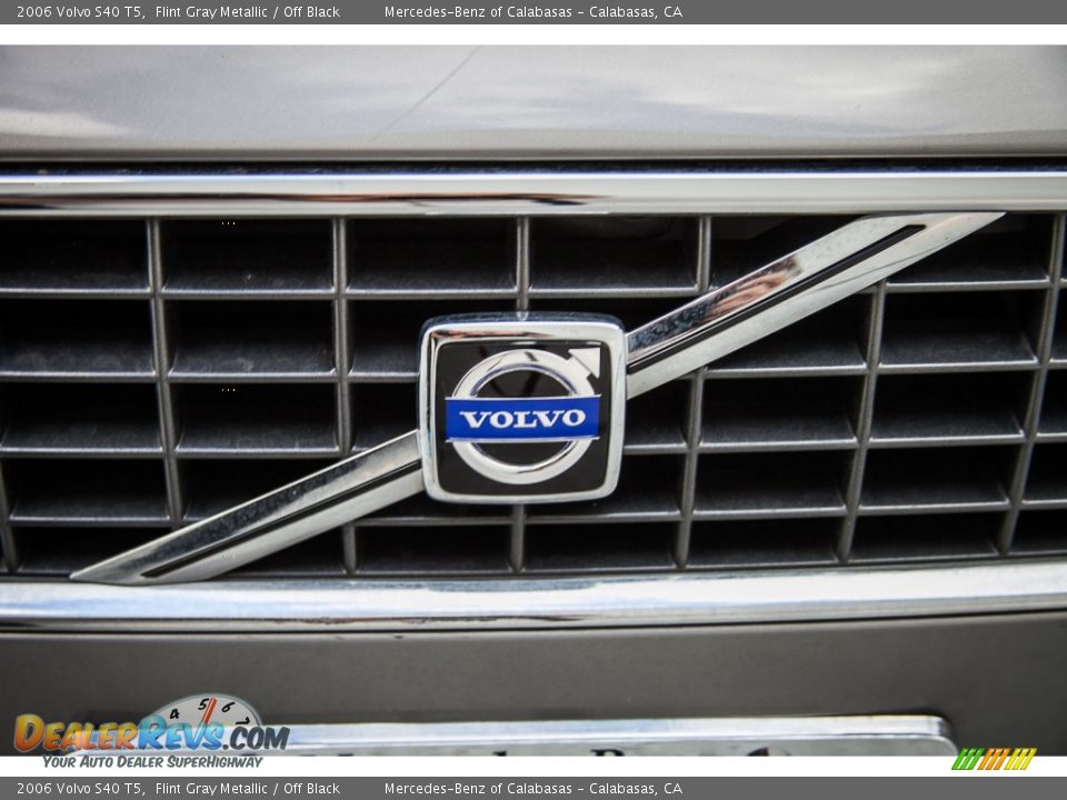2006 Volvo S40 T5 Flint Gray Metallic / Off Black Photo #25