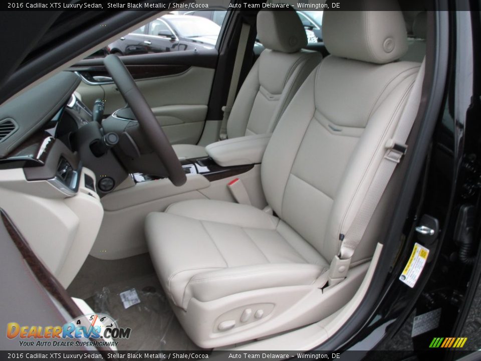 Front Seat of 2016 Cadillac XTS Luxury Sedan Photo #6