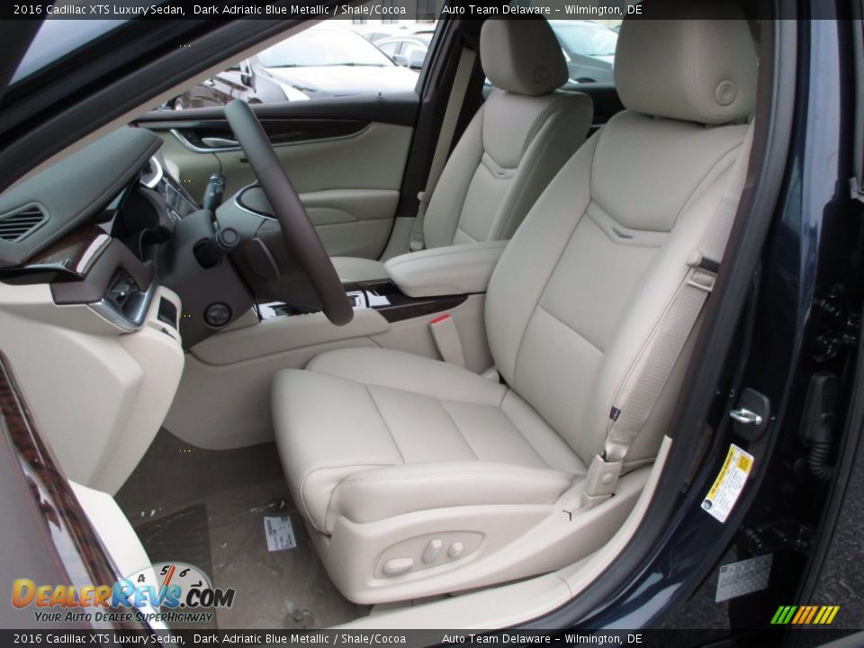 Front Seat of 2016 Cadillac XTS Luxury Sedan Photo #6
