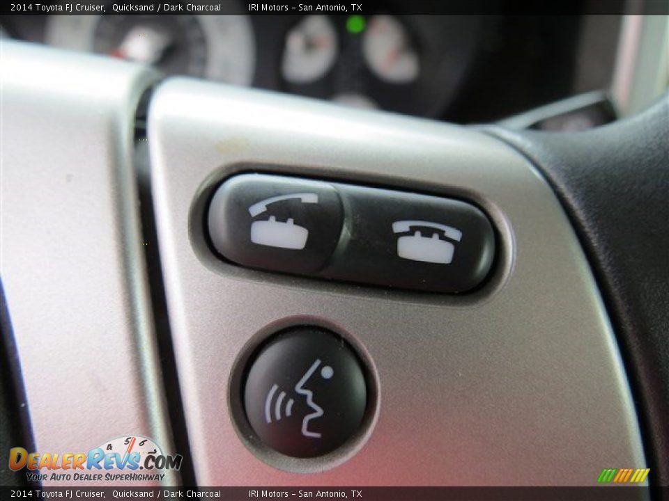 Controls of 2014 Toyota FJ Cruiser  Photo #23