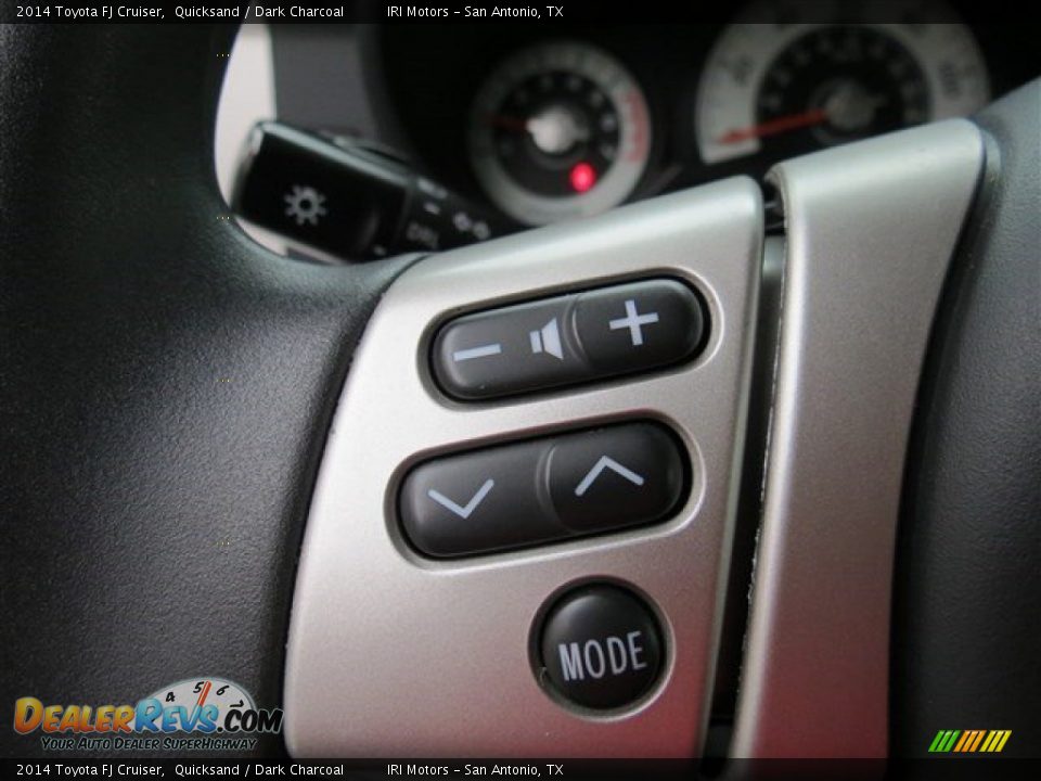 Controls of 2014 Toyota FJ Cruiser  Photo #24