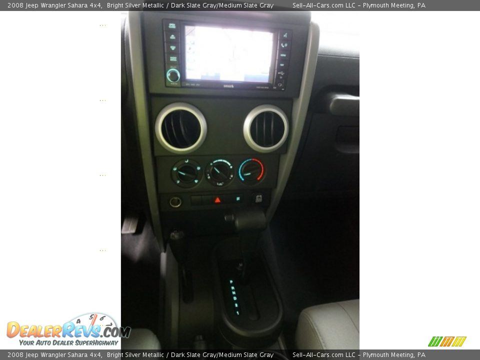 2008 Jeep Wrangler Sahara 4x4 Bright Silver Metallic / Dark Slate Gray/Medium Slate Gray Photo #32