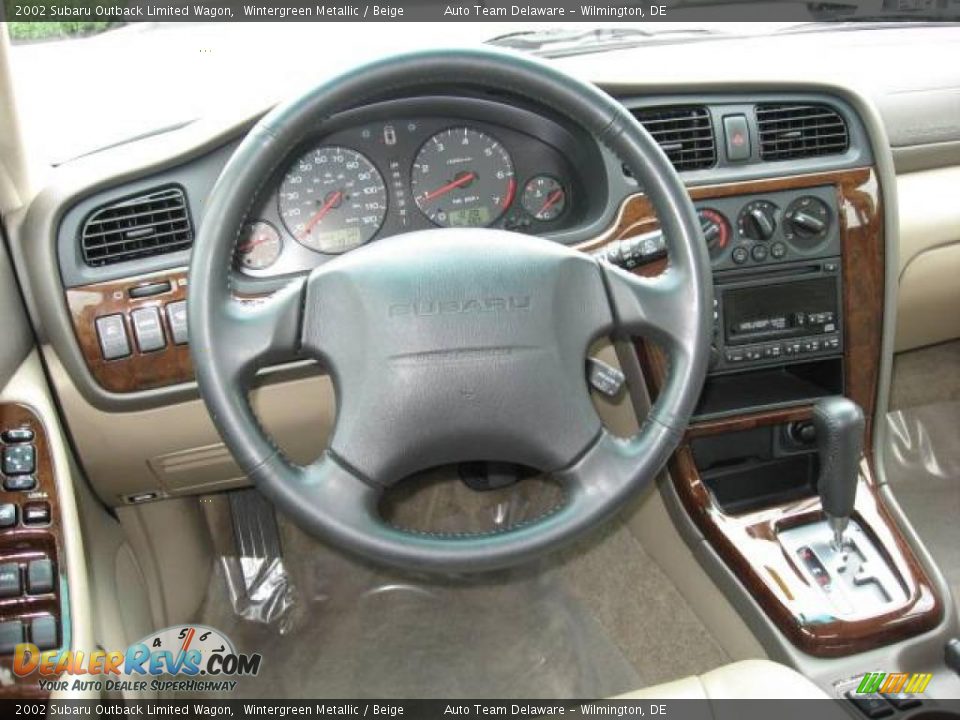 2002 Subaru Outback Limited Wagon Wintergreen Metallic / Beige Photo #10