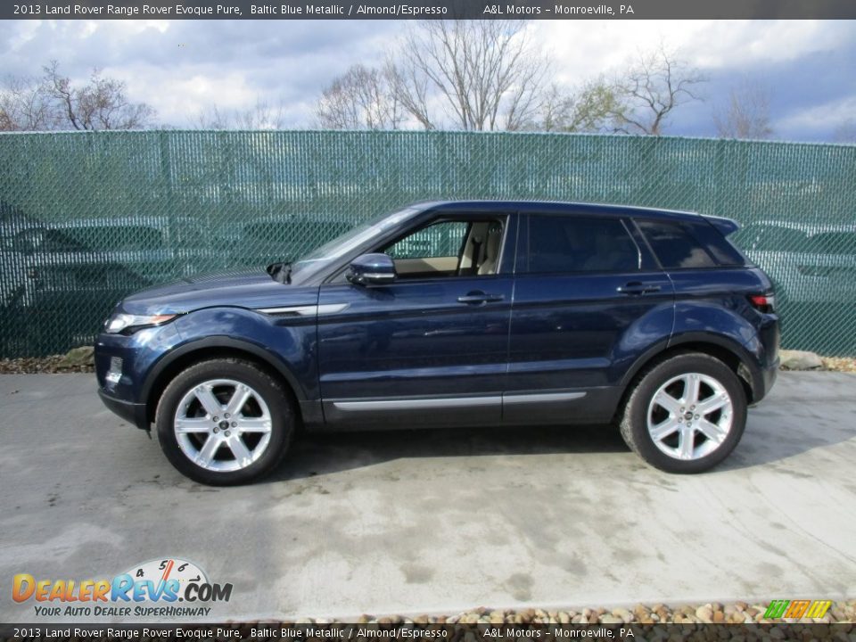 Front 3/4 View of 2013 Land Rover Range Rover Evoque Pure Photo #2
