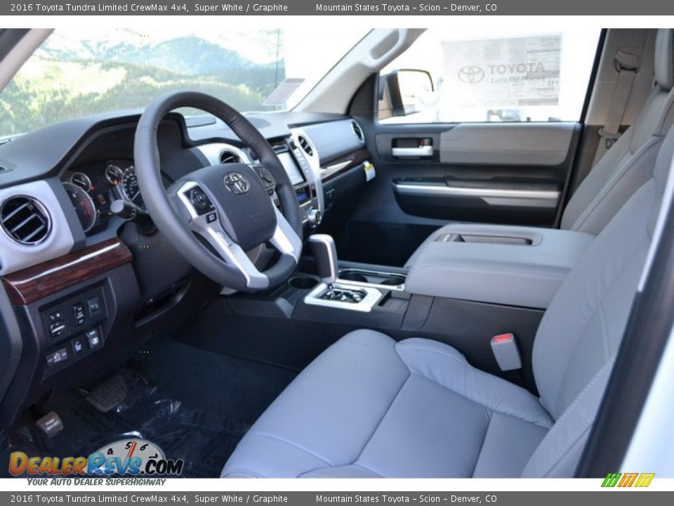 2016 Toyota Tundra Limited CrewMax 4x4 Super White / Graphite Photo #5