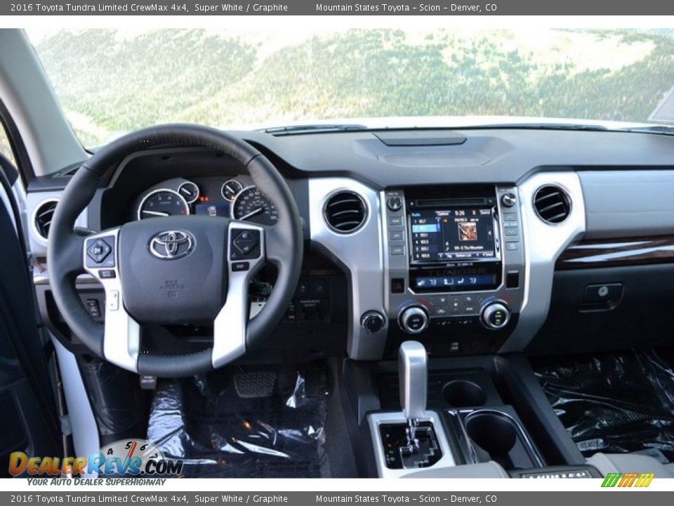 2016 Toyota Tundra Limited CrewMax 4x4 Super White / Graphite Photo #6