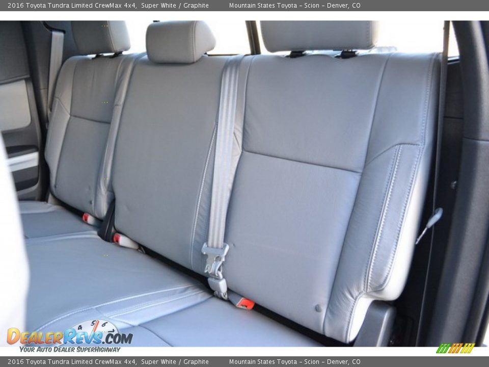 2016 Toyota Tundra Limited CrewMax 4x4 Super White / Graphite Photo #9