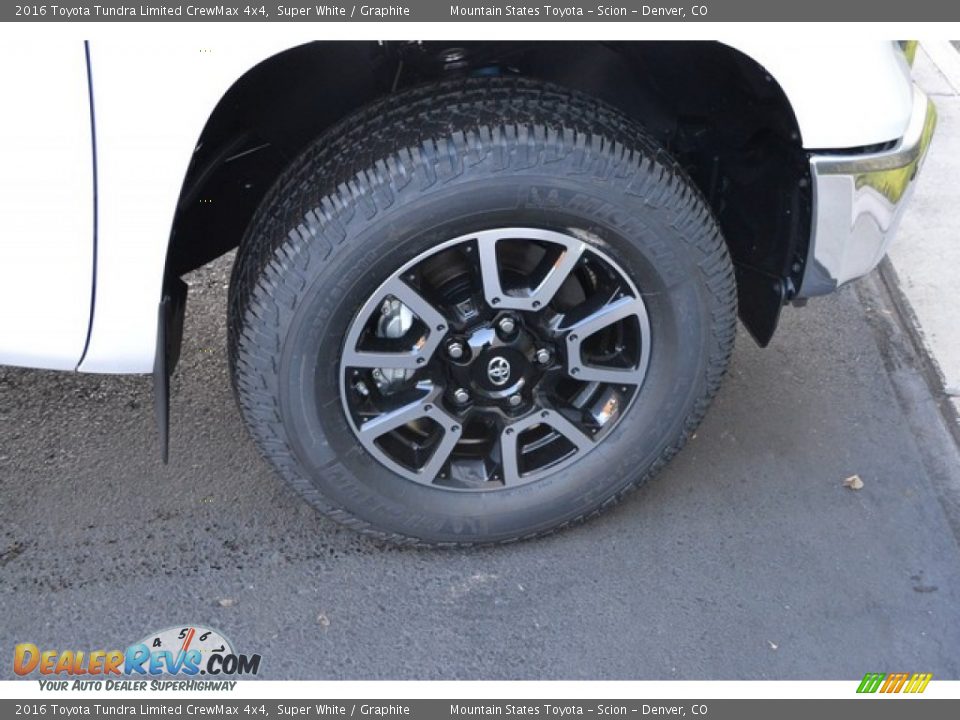 2016 Toyota Tundra Limited CrewMax 4x4 Super White / Graphite Photo #11