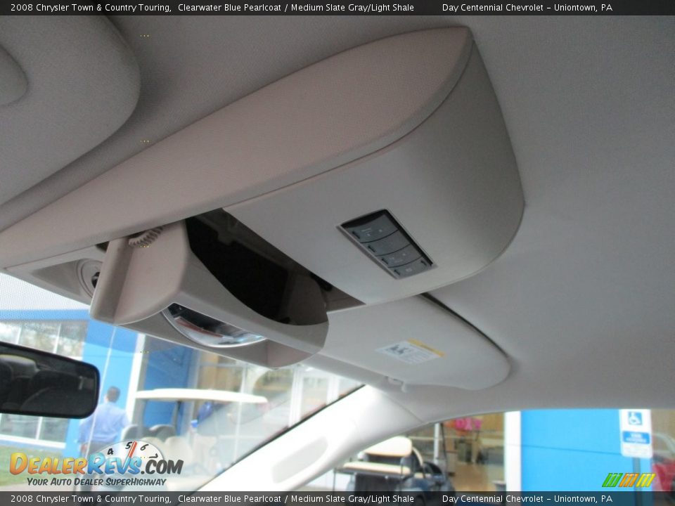 2008 Chrysler Town & Country Touring Clearwater Blue Pearlcoat / Medium Slate Gray/Light Shale Photo #32