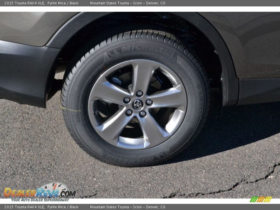 2015 Toyota RAV4 XLE Pyrite Mica / Black Photo #9