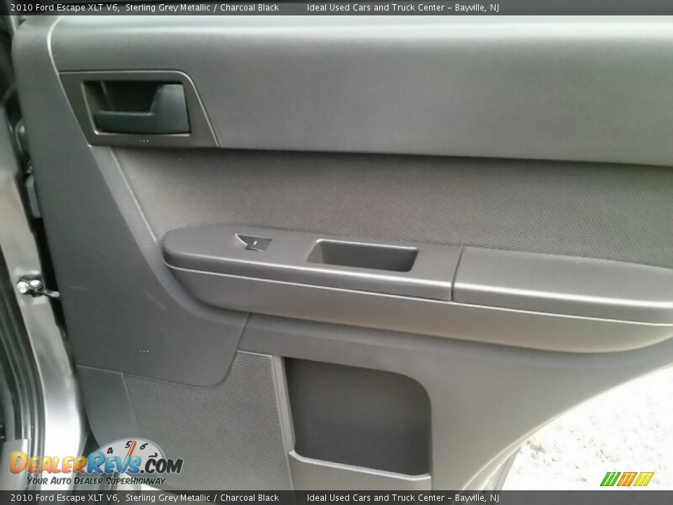 2010 Ford Escape XLT V6 Sterling Grey Metallic / Charcoal Black Photo #13