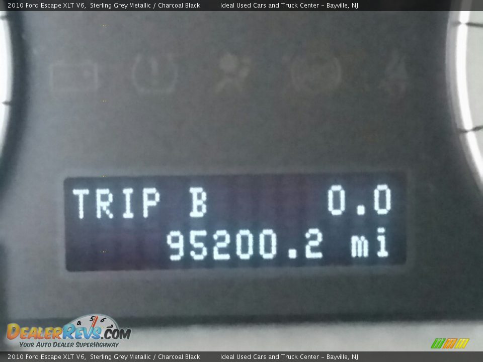 2010 Ford Escape XLT V6 Sterling Grey Metallic / Charcoal Black Photo #15