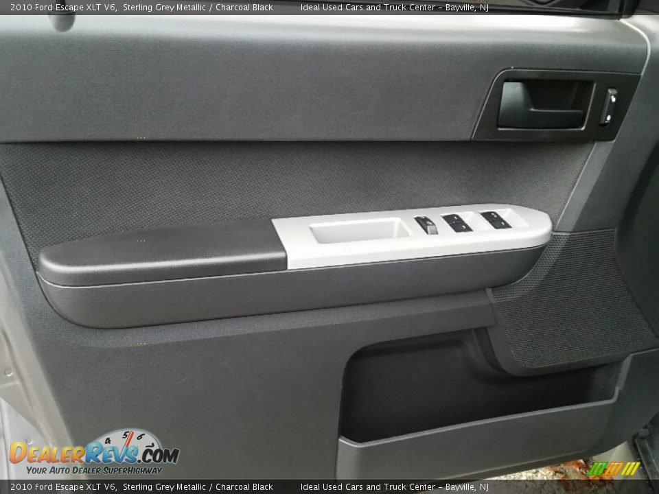 2010 Ford Escape XLT V6 Sterling Grey Metallic / Charcoal Black Photo #20