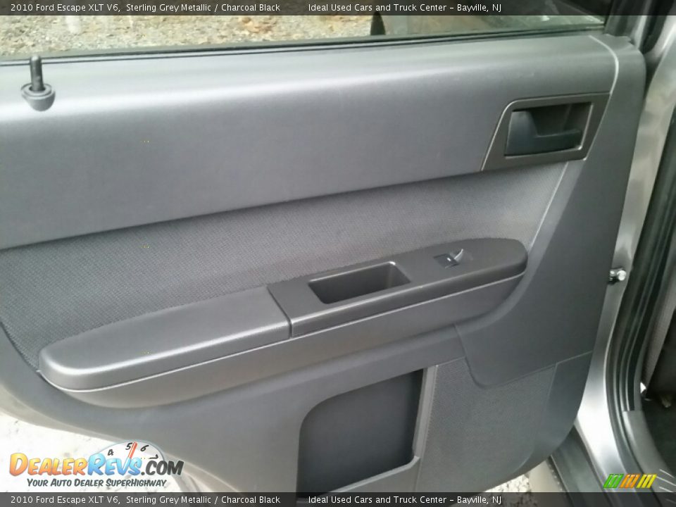2010 Ford Escape XLT V6 Sterling Grey Metallic / Charcoal Black Photo #26