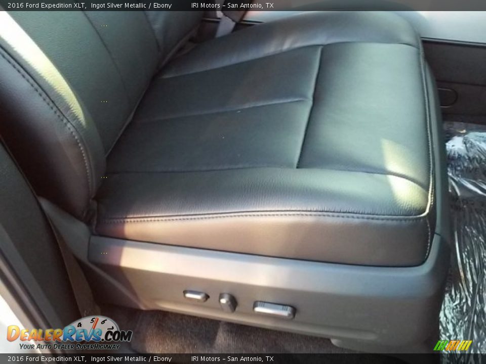 2016 Ford Expedition XLT Ingot Silver Metallic / Ebony Photo #30