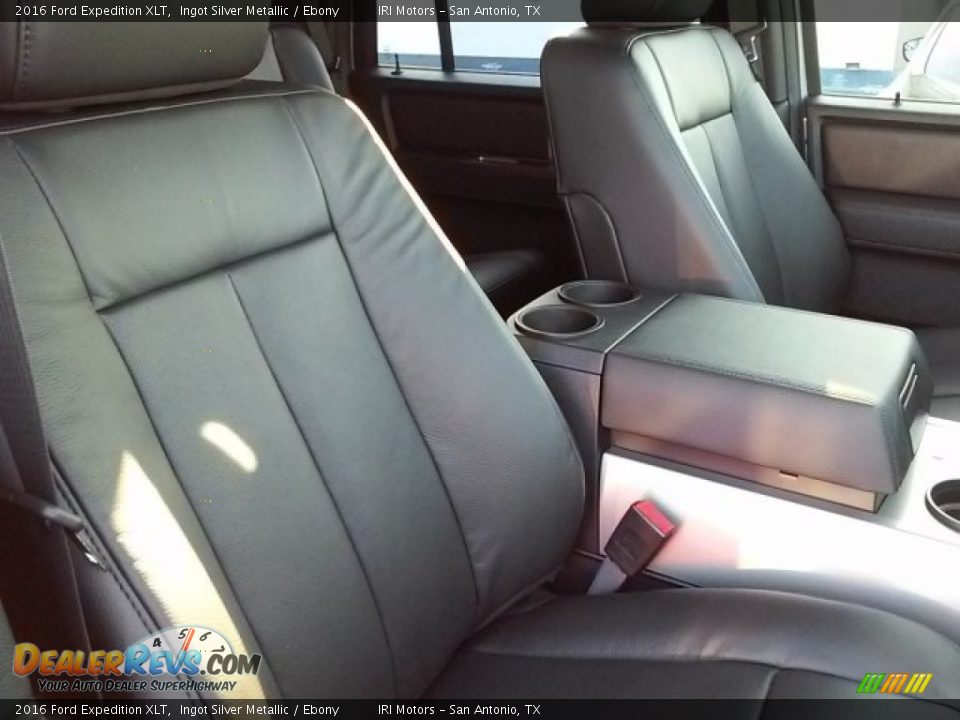 2016 Ford Expedition XLT Ingot Silver Metallic / Ebony Photo #32