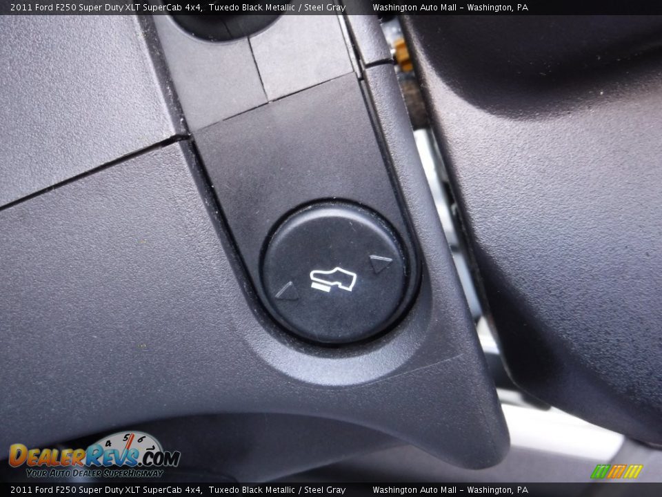 2011 Ford F250 Super Duty XLT SuperCab 4x4 Tuxedo Black Metallic / Steel Gray Photo #16