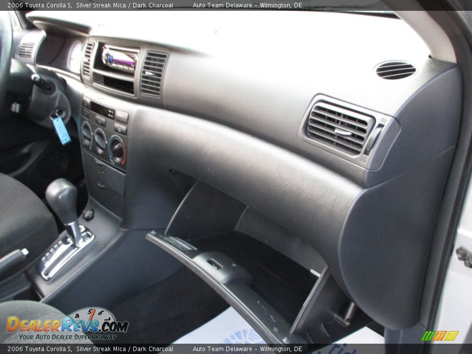 2006 Toyota Corolla S Silver Streak Mica / Dark Charcoal Photo #17