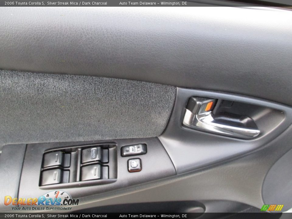 2006 Toyota Corolla S Silver Streak Mica / Dark Charcoal Photo #30