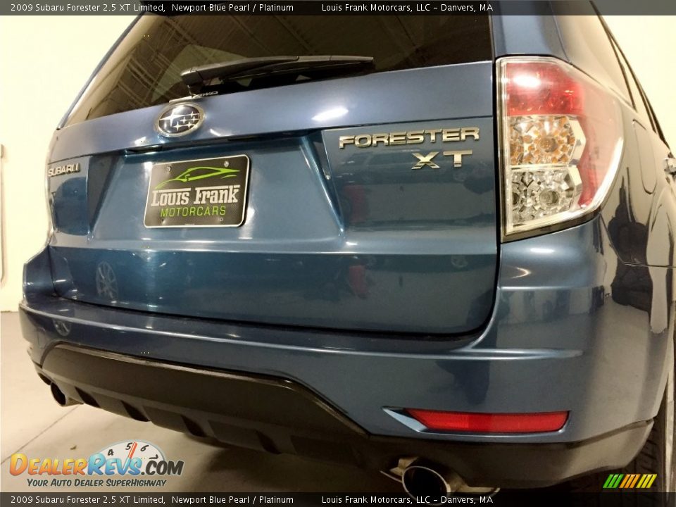 2009 Subaru Forester 2.5 XT Limited Newport Blue Pearl / Platinum Photo #27