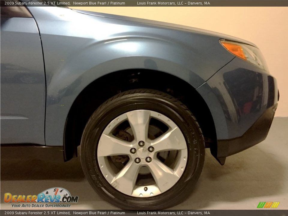 2009 Subaru Forester 2.5 XT Limited Newport Blue Pearl / Platinum Photo #31