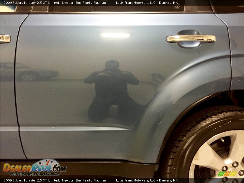 2009 Subaru Forester 2.5 XT Limited Newport Blue Pearl / Platinum Photo #34
