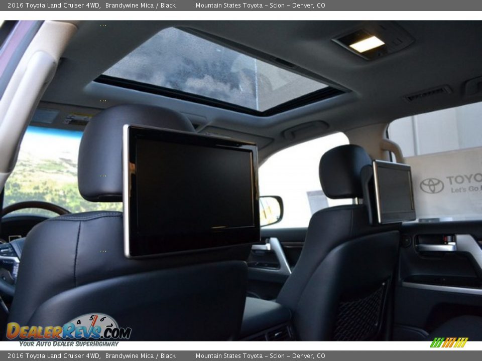 2016 Toyota Land Cruiser 4WD Brandywine Mica / Black Photo #13