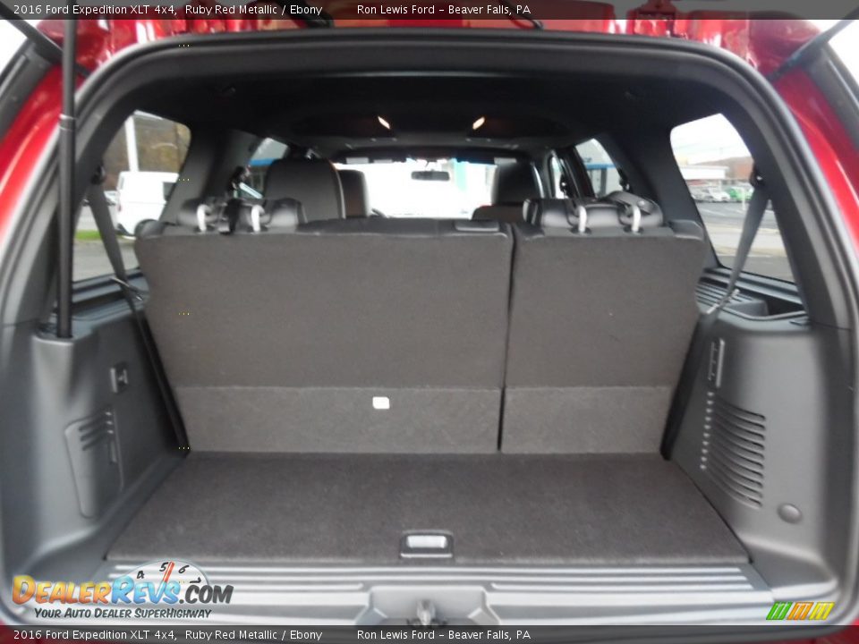 2016 Ford Expedition XLT 4x4 Trunk Photo #4