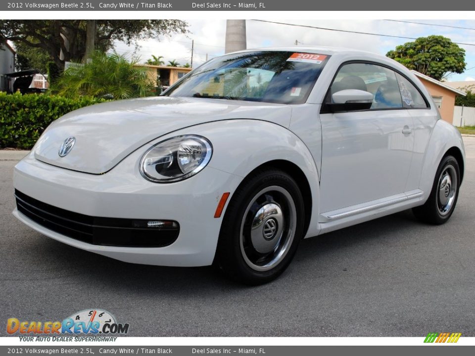 2012 Volkswagen Beetle 2.5L Candy White / Titan Black Photo #5