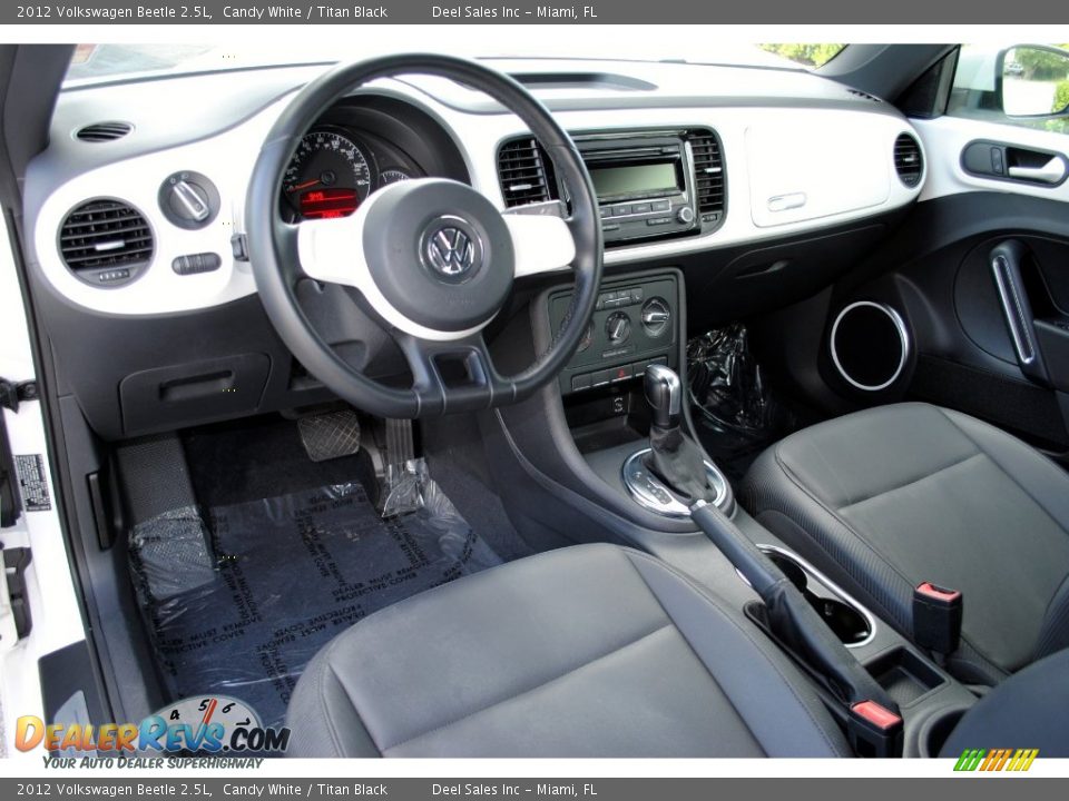 Titan Black Interior - 2012 Volkswagen Beetle 2.5L Photo #13
