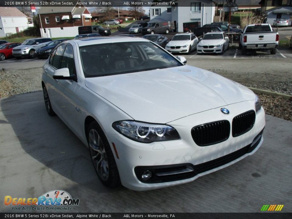 2016 BMW 5 Series 528i xDrive Sedan Alpine White / Black Photo #7