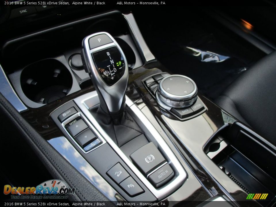 2016 BMW 5 Series 528i xDrive Sedan Alpine White / Black Photo #15