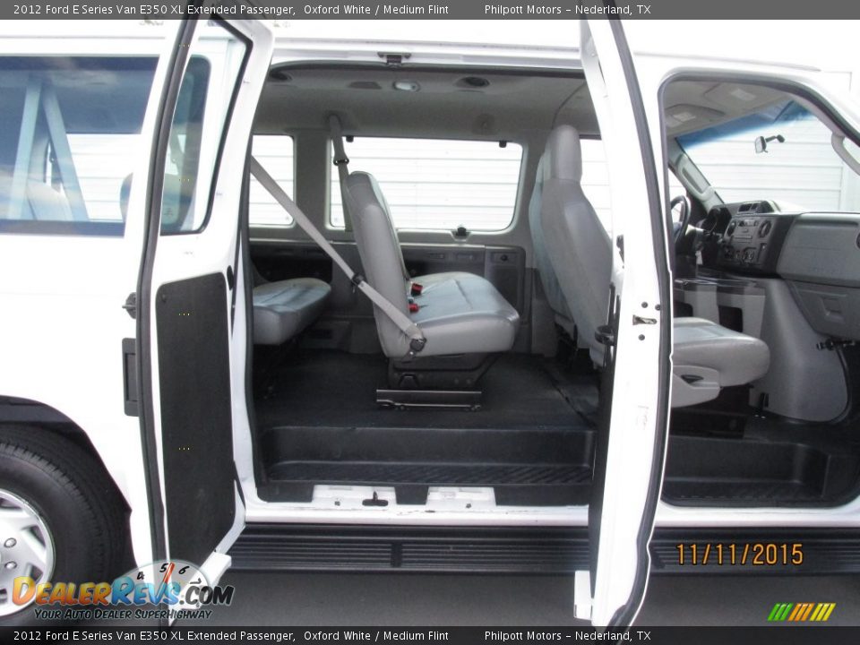 2012 Ford E Series Van E350 XL Extended Passenger Oxford White / Medium Flint Photo #25