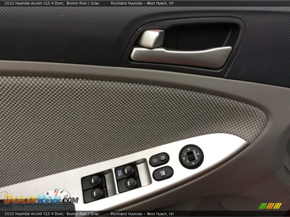 2013 Hyundai Accent GLS 4 Door Boston Red / Gray Photo #8
