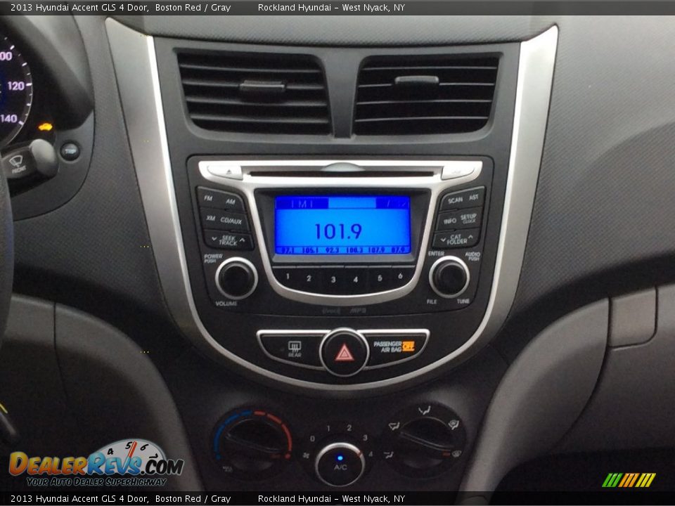 2013 Hyundai Accent GLS 4 Door Boston Red / Gray Photo #14