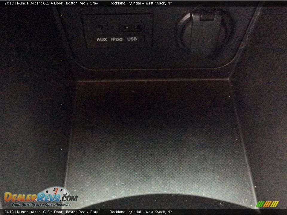 2013 Hyundai Accent GLS 4 Door Boston Red / Gray Photo #15