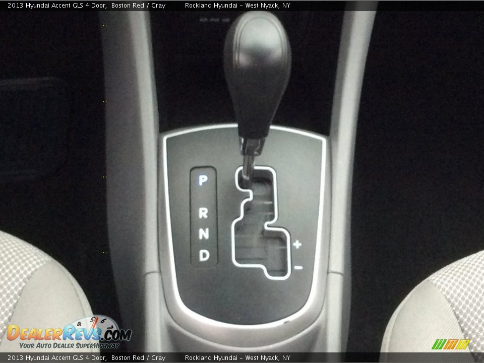 2013 Hyundai Accent GLS 4 Door Boston Red / Gray Photo #16