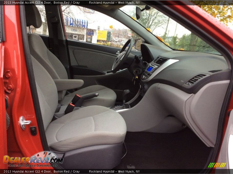 2013 Hyundai Accent GLS 4 Door Boston Red / Gray Photo #25