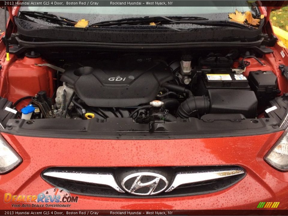 2013 Hyundai Accent GLS 4 Door Boston Red / Gray Photo #28