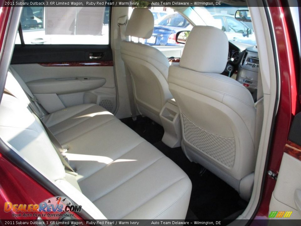 2011 Subaru Outback 3.6R Limited Wagon Ruby Red Pearl / Warm Ivory Photo #18