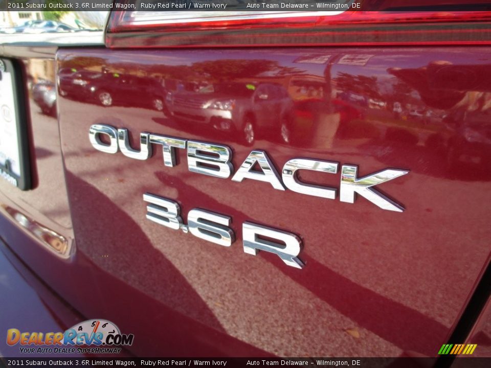2011 Subaru Outback 3.6R Limited Wagon Ruby Red Pearl / Warm Ivory Photo #27