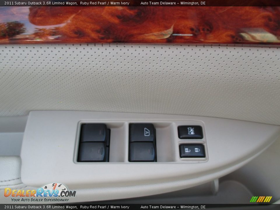 2011 Subaru Outback 3.6R Limited Wagon Ruby Red Pearl / Warm Ivory Photo #32