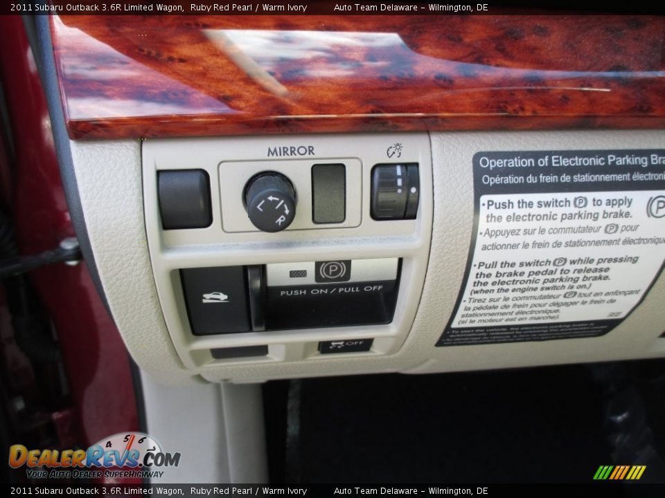2011 Subaru Outback 3.6R Limited Wagon Ruby Red Pearl / Warm Ivory Photo #33
