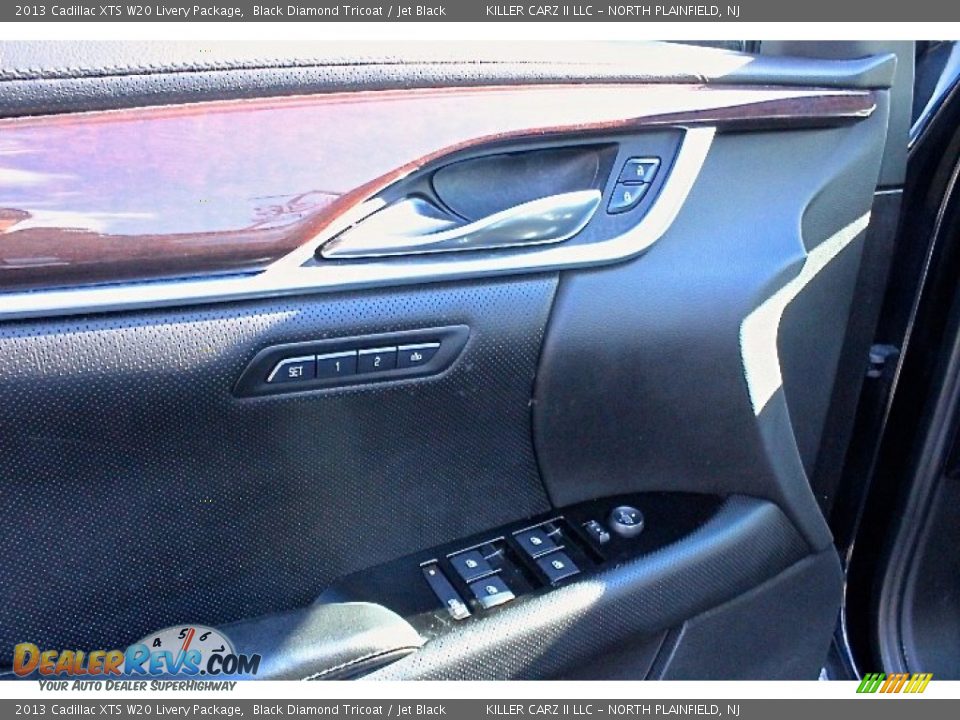 2013 Cadillac XTS W20 Livery Package Black Diamond Tricoat / Jet Black Photo #16