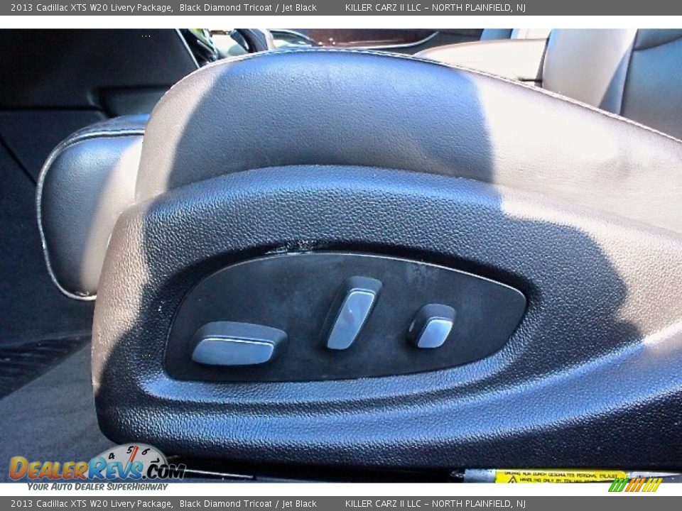 2013 Cadillac XTS W20 Livery Package Black Diamond Tricoat / Jet Black Photo #22