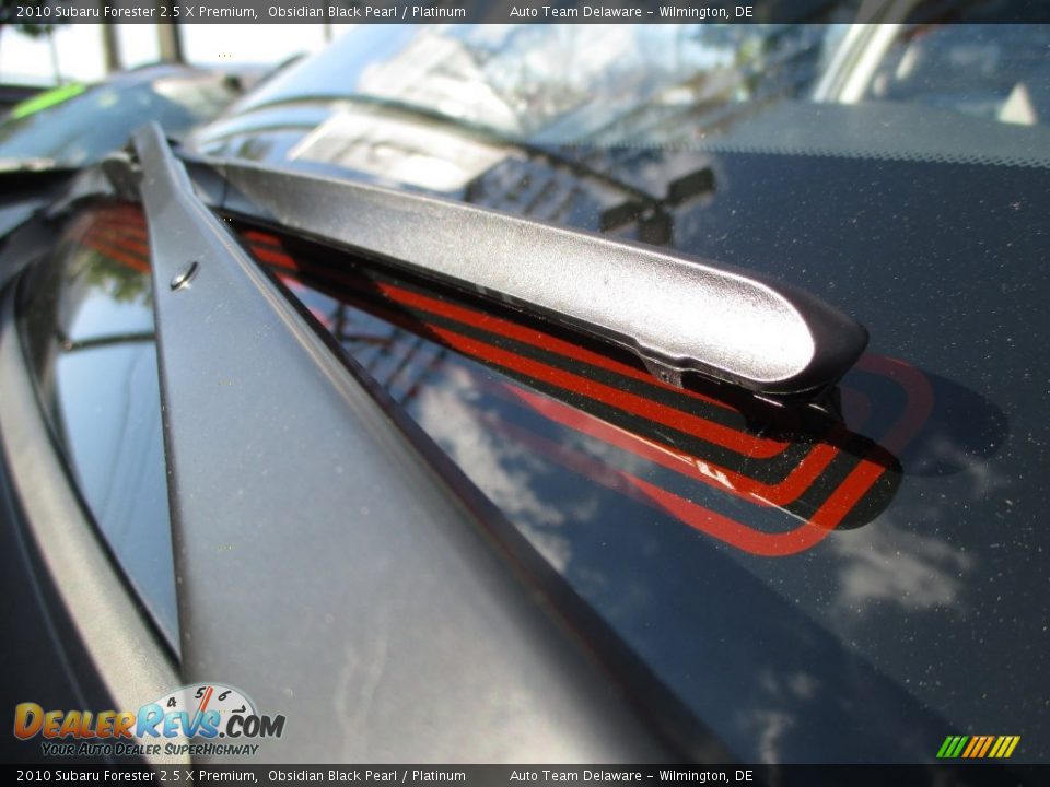 2010 Subaru Forester 2.5 X Premium Obsidian Black Pearl / Platinum Photo #26