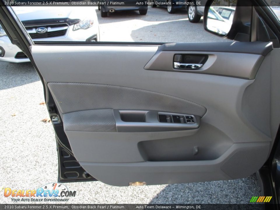 2010 Subaru Forester 2.5 X Premium Obsidian Black Pearl / Platinum Photo #29