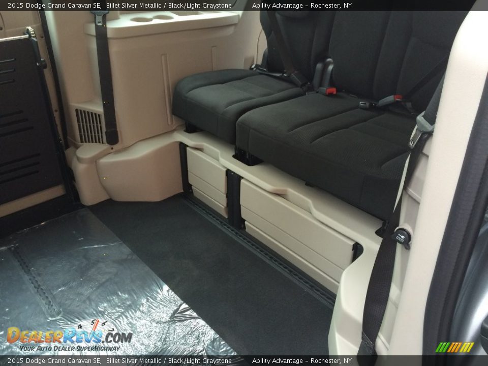 2015 Dodge Grand Caravan SE Billet Silver Metallic / Black/Light Graystone Photo #25
